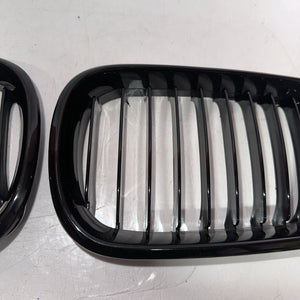 2002-2006 BMW 330i 328I 325i E46 Front Kidney Grill Front Right Left Driver OEM