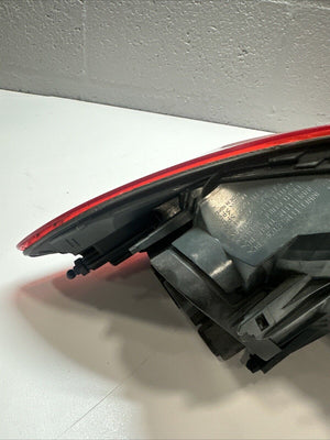 12-15 BMW F30 3 Series RIGHT PASSENGER SIDE Quarter Panel Taillight Lamp OEM