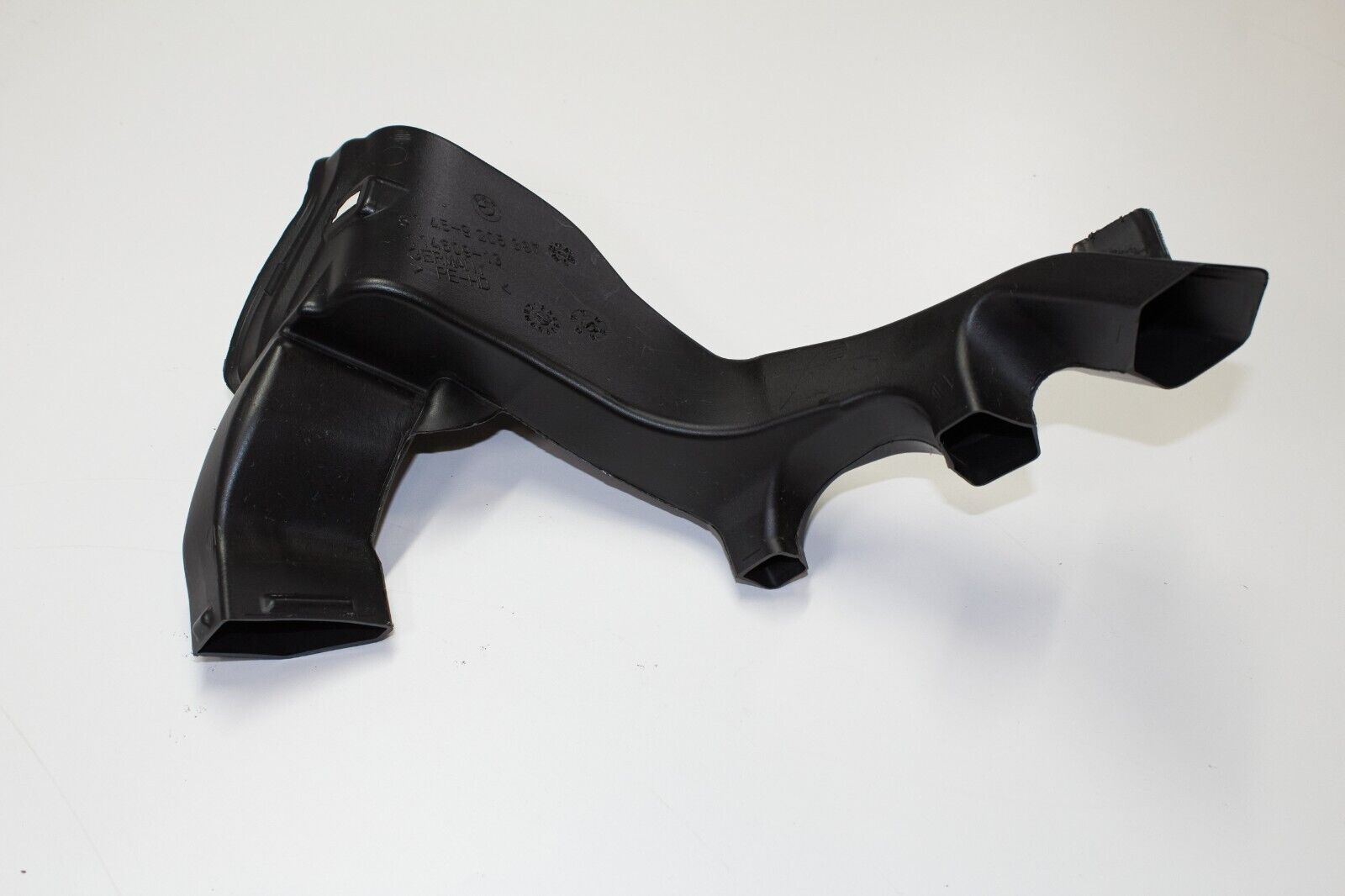 2012-2018 BMW 335I F30 FR RH LOWER FLOOR HEATER DUCT VENT OEM 51 45-9 205 387
