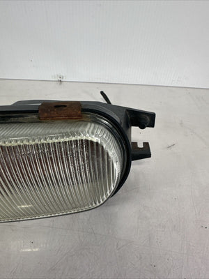 01-04 MERCEDES W203 C240 CL500 FRONT LEFT LOWER BUMPER FOG LIGHT LAMP OEM