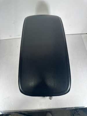 Lexus LS430 2001-2006 Center consol Arm Rest Genuine Leather Black Oem used