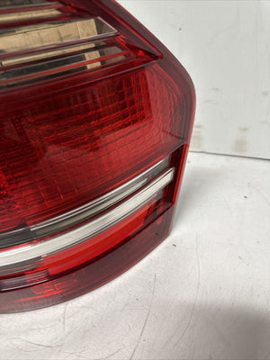 2007 to 2009 Mercedes GL-Class GL450 RIGHT PASSENGER RH Side Tail Light  OEM