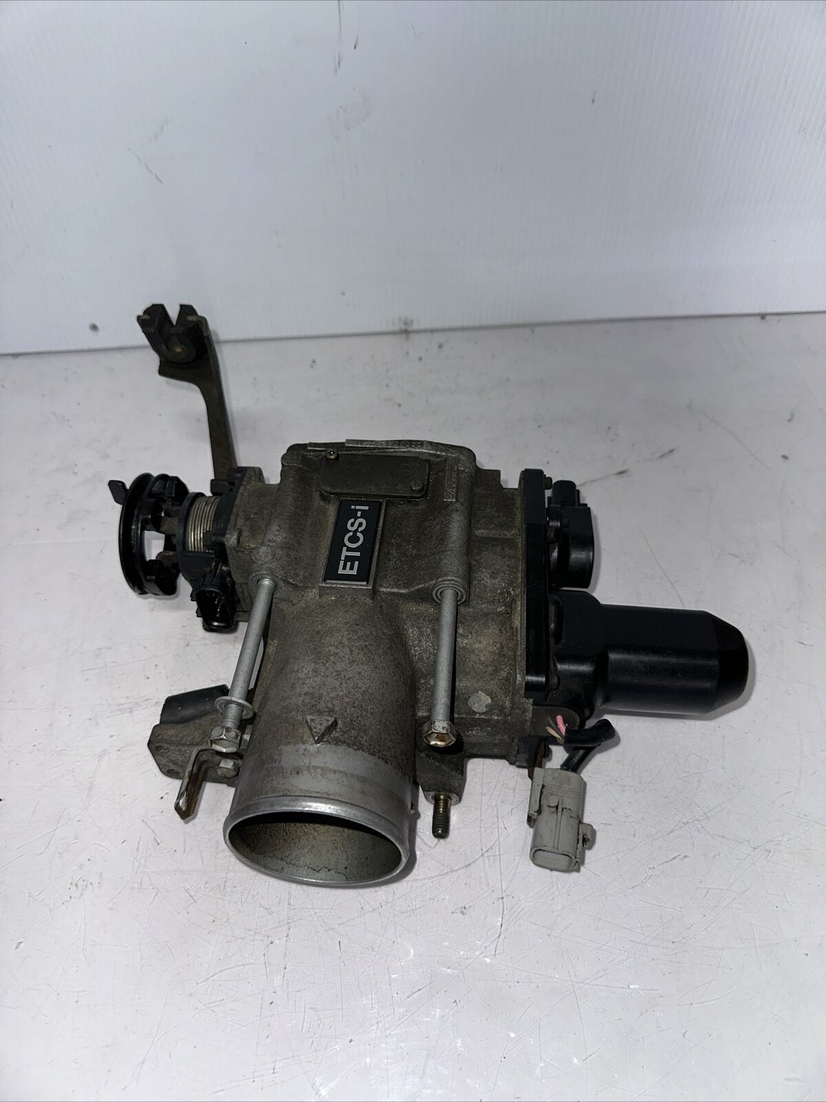 2JZ-GE D5 98-05 Lexus GS300 OEM GENUINE THROTTLE BODY Assembly 22030-46150 OEM