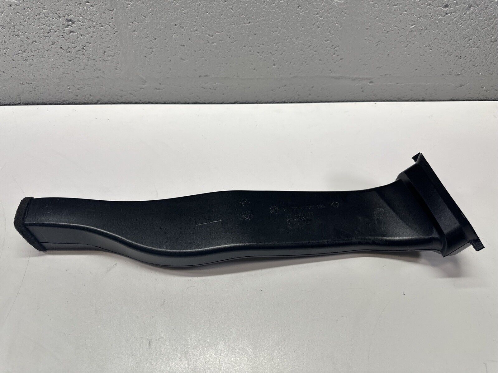 BMW F30 F31 F32 F33 F34 F36 320i 328i 335i 428i 435i M3 M4 Rear heater duct OEM