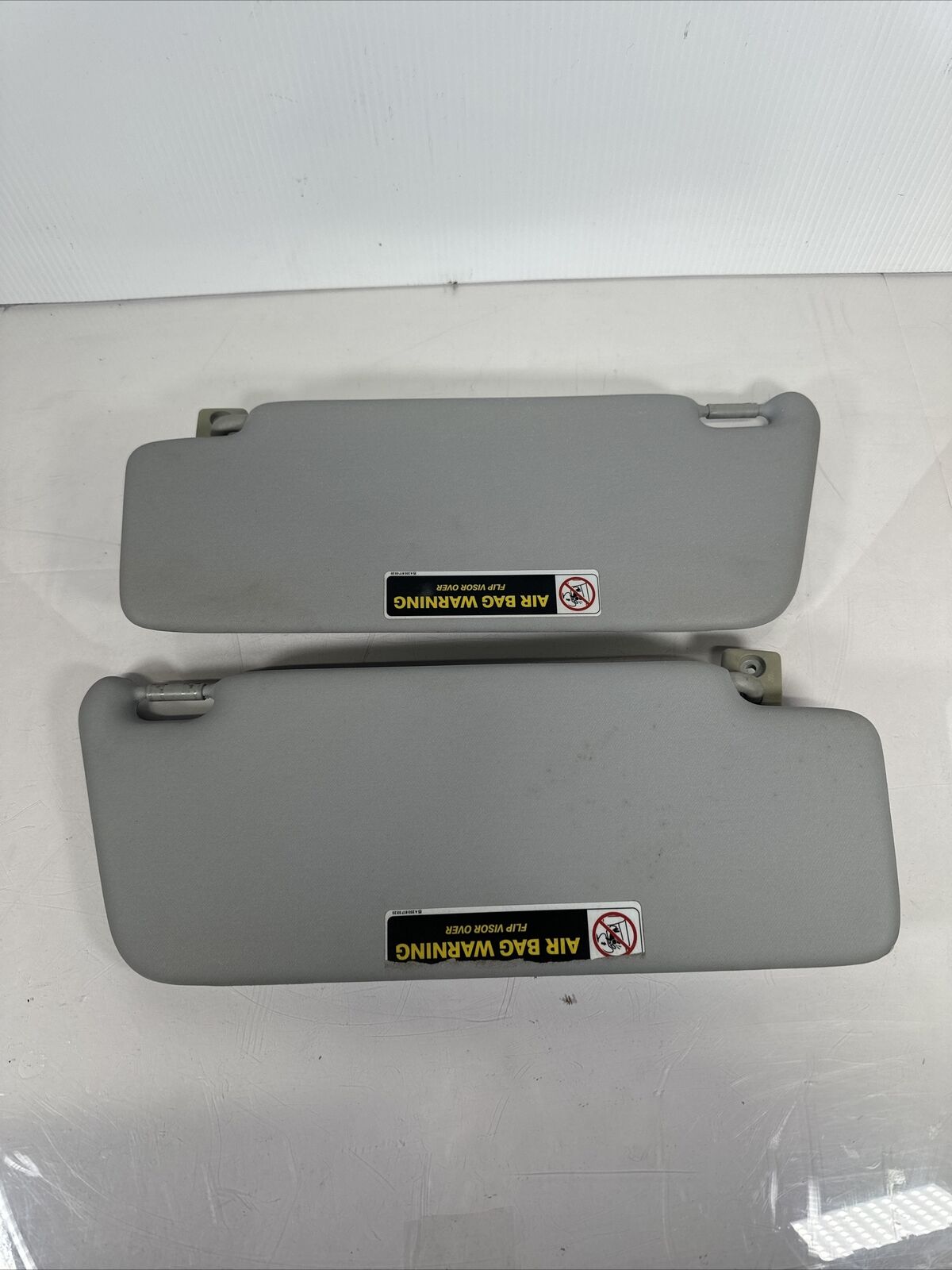 01-07 Mercedes C Class W203 C230 C240 C280 C32 Sunvisor Sun Visor Shade Set Grey