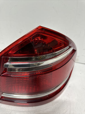 2007 to 2009 Mercedes GL-Class GL450 RIGHT PASSENGER RH Side Tail Light  OEM