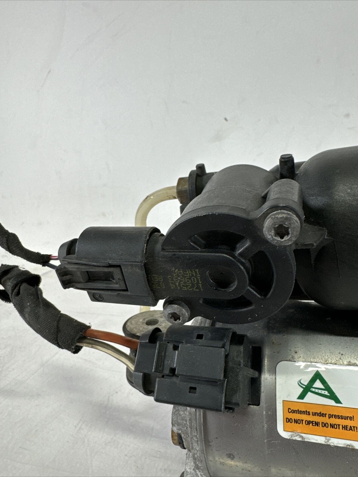 Genuine Air Ride Suspension Compressor Assembly Fit Mercedes-Benz GL450 06-12