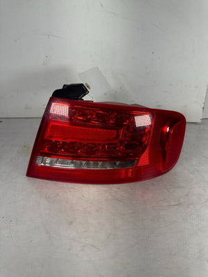 NEW OUTER RIGHT TAIL LIGHT FITS AUDI A4 SEDAN 2009-2012 8K5 945 096 L 8K5945096L