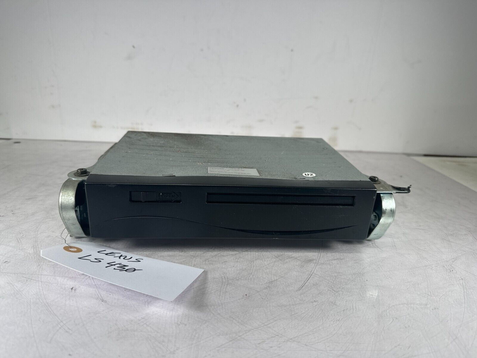 86841-33060: LEXUS LS430 OEM GPS DVD Navigation Disc Player 2001-2006