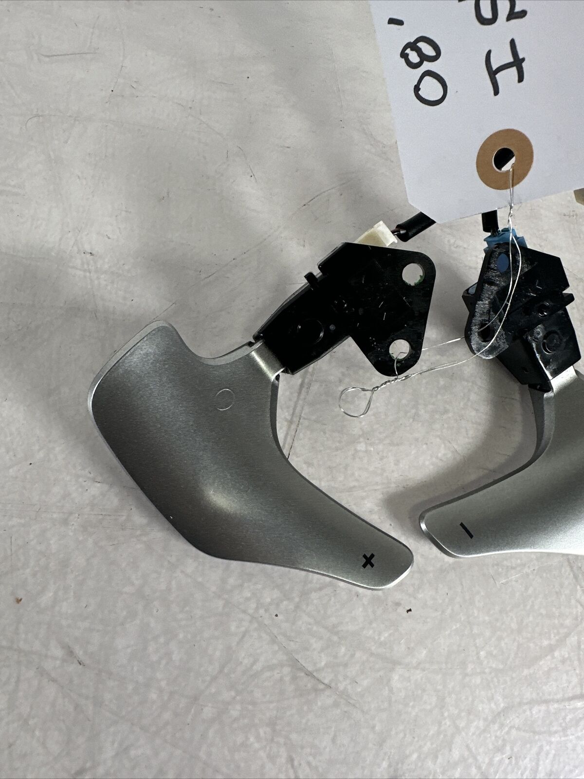 2006-2013 LEXUS IS250 STEERING    WHEEL LH & RH PADDLE SHIFTERS OEM