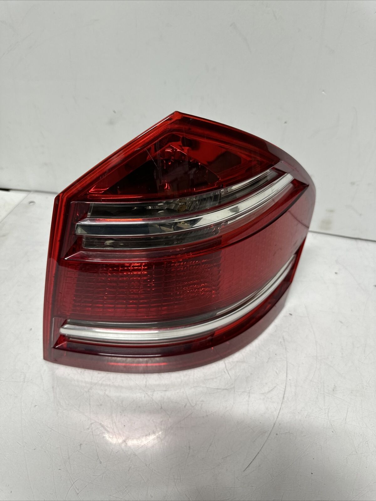 2007 to 2009 Mercedes GL-Class GL450 RIGHT PASSENGER RH Side Tail Light  OEM