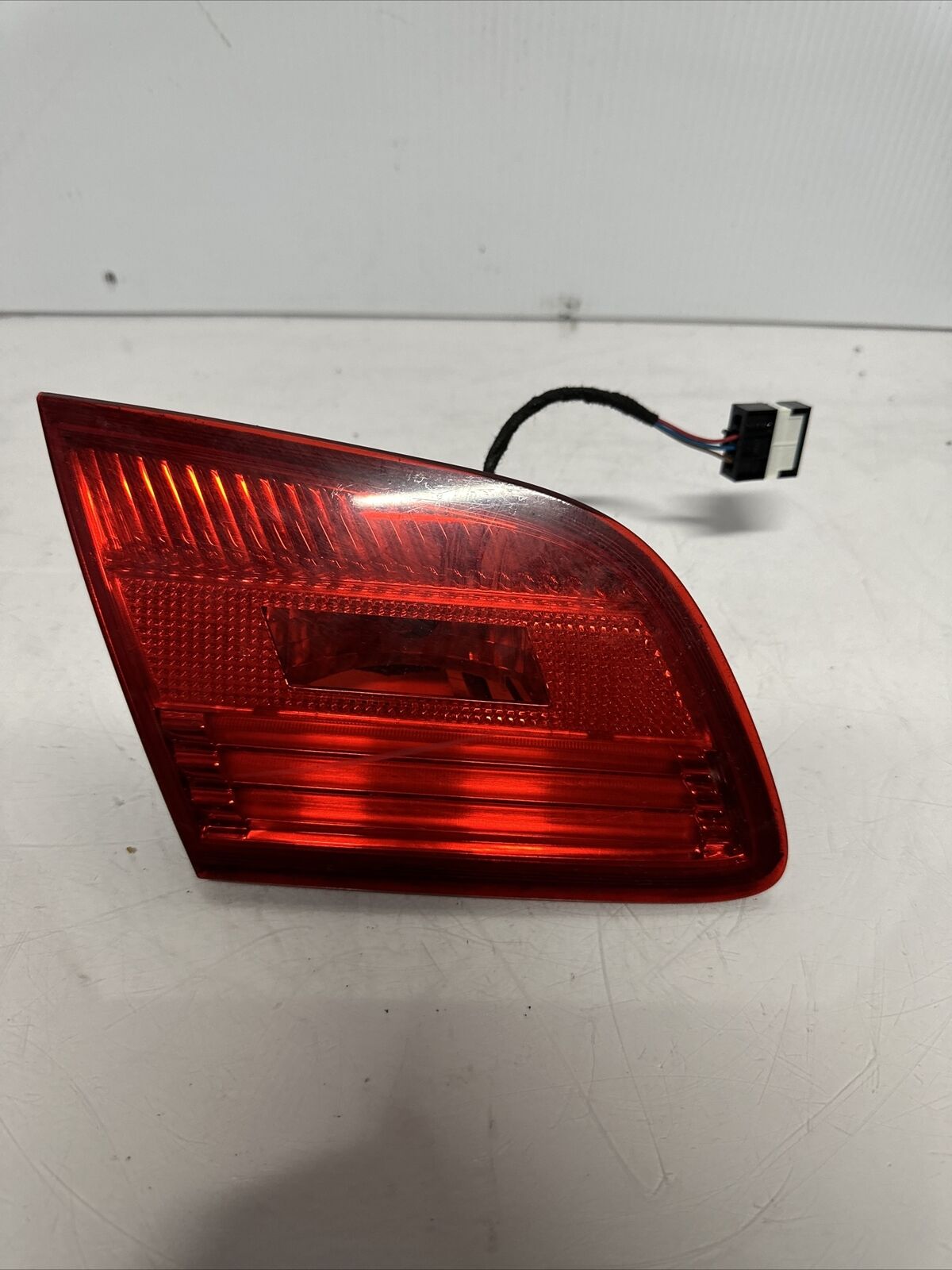 07-10 BMW E93 328i 335i Rear Tail Light Left Driver Side Stop Light Inner OEM