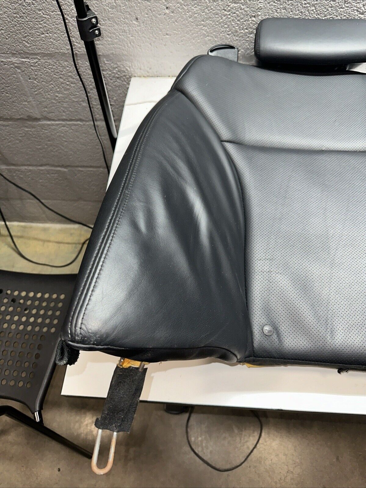 LEXUS 2006-2013 IS250 IS350 REAR UPPER TOP SEAT CUSHION W/ CENTER CONSOLE