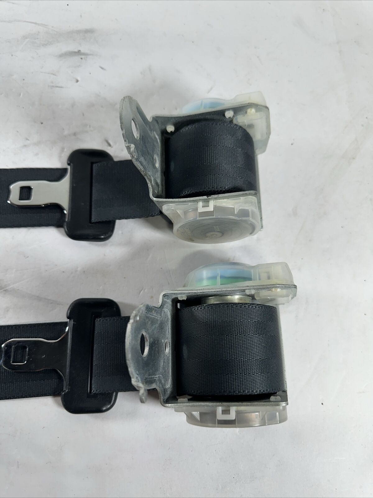 2003-2008 Toyota Corolla Rear R/L Seatbelt Seat Belt Set OEM