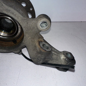 2008-2014 mercedes w204 c300 4MATIC AWD front driver left spindle knuckle hub