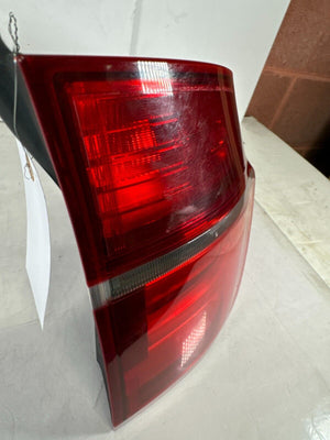 2011-2013 E70 BMW X5 RIGHT Passenger OEM Outer Tail Light Brake Lamp