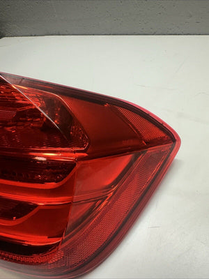 12-15 BMW F30 3 Series RIGHT PASSENGER SIDE Quarter Panel Taillight Lamp OEM