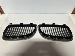 07-10 OEM BMW E92 E93 Coupe 328 335i Front Bumper Kidney Grilles Chrome