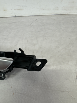 2011 BMW X5 35iX FRONT LEFT DRIVER SIDE INTERIOR DOOR HANDLE OEM+