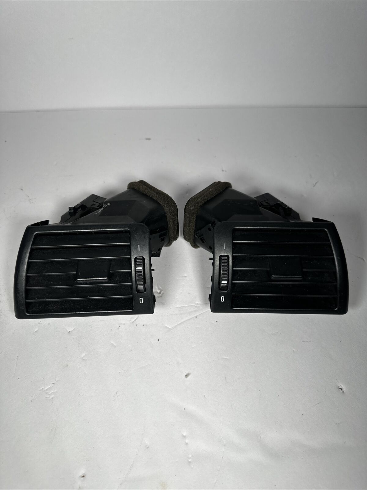 98-05 BMW E46 M3 3 SERIES FRONT L/R DASH END VENTS AC VENT AIR VENT OEM