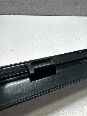 2000-2006 BMW X5 - Front LEFT DOOR SILL Cover Molding / TRIM 8402107