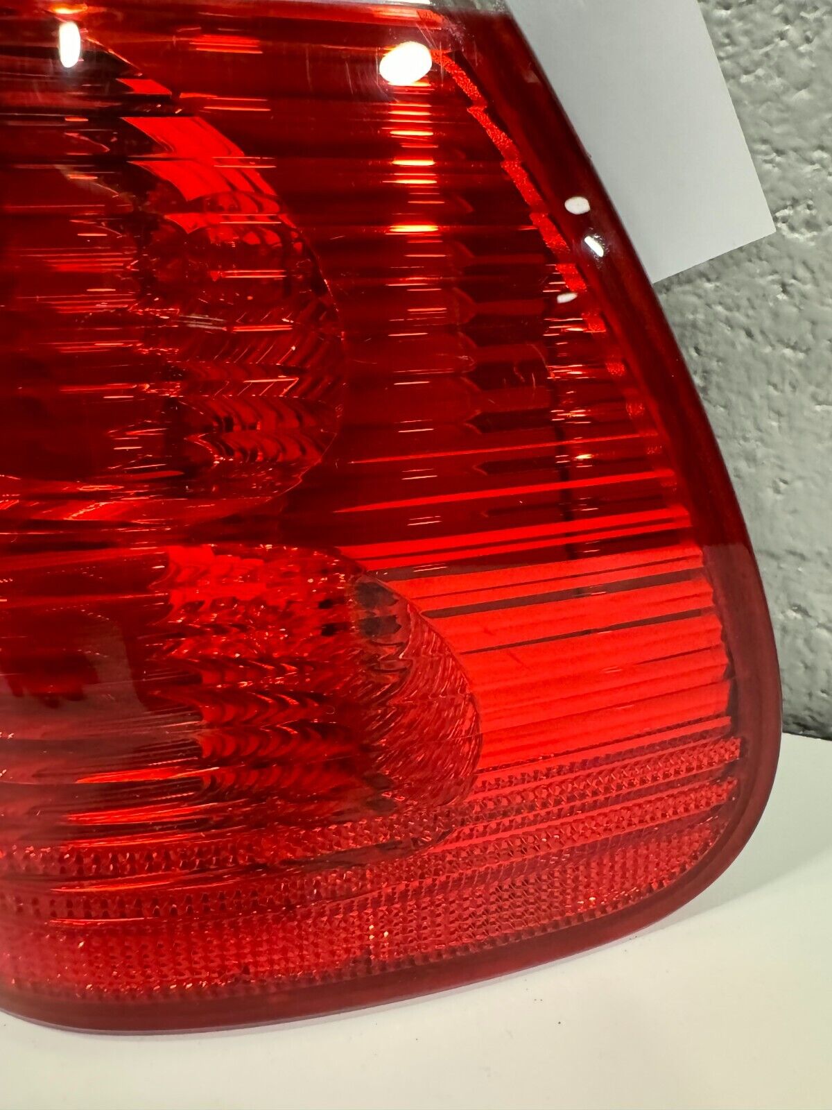 For 2004-2006 BMW X5 Tail Light Passenger Side