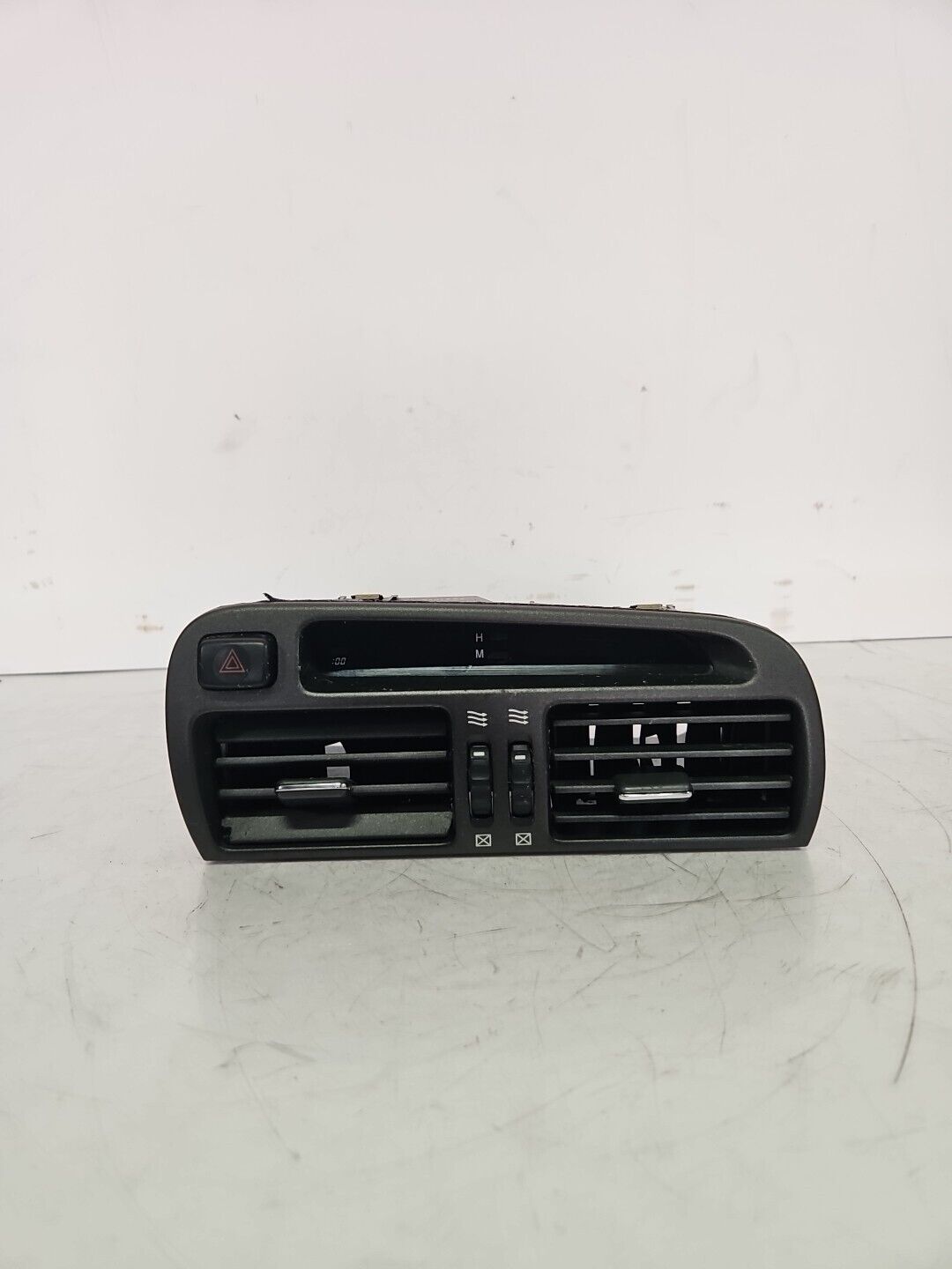 OEM 1998-2005 LEXUS GS430 GS300 GS400 CENTER DASH AIR VENT W/ CLOCK DISPLAY