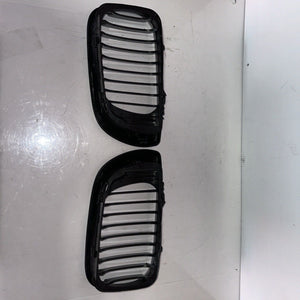 2002-2006 BMW 330i 328I 325i E46 Front Kidney Grill Front Right Left Driver OEM