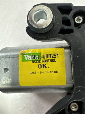 2008-2012 MERCEDES-BENZ GL450 REAR GLASS WINDSHIELD WIPER MOTOR A2518200042 OEM