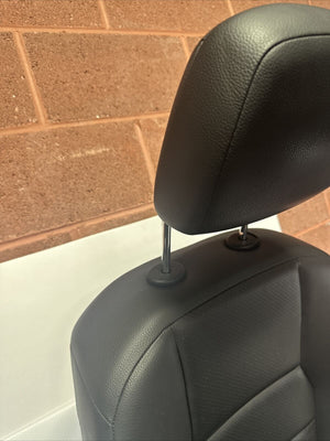 2013 MERCEDES BENZ C300 FRONT SEAT Right Passenger BLACK LEATHER COMPLETE OEM