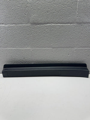 06-15 Mazda MX-5 Miata OEM Black Plastic Door Sill Scuff STEP Plate RH