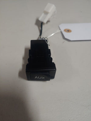 Lexus IS250 IS350  2006 - 2013 Genuine AUX JACK INPUT RADIO ADAPTER  86190-53020