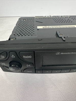 01-04 Mercedes W203 C230 CLK320 Radio Stereo Audio AM FM Unit 2038202586 OEM