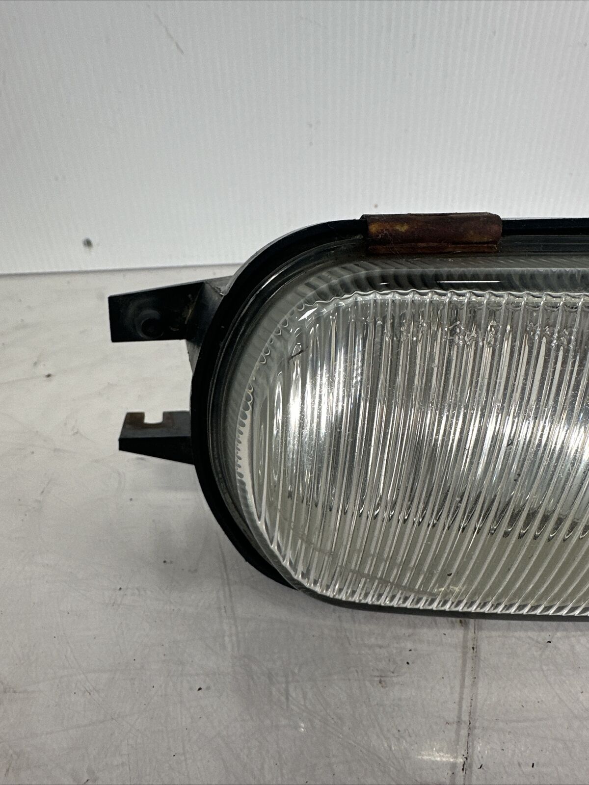 01-04 MERCEDES W203 C240 CL500 FRONT RIGHT LOWER BUMPER FOG LIGHT LAMP OEM