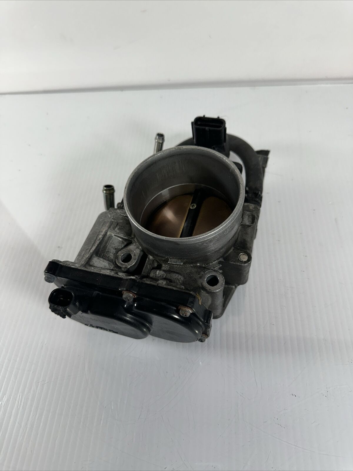 2002-2005 Lexus LS-430 Engine Throttle Body Actuator Assembly OEM 22030-50160