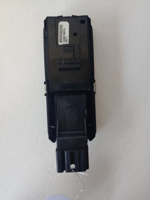 Range Rover Sport L320 Rear Window Switch With Audio Controls x1 YUD501080PVJ