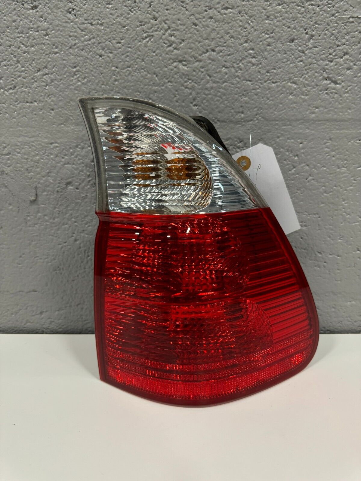 For 2004-2006 BMW X5 Tail Light Passenger Side